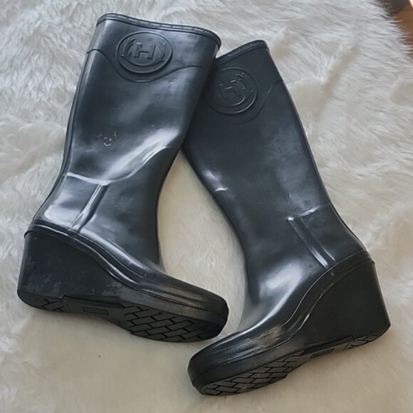 HUNTER Rare Green Wedge Crest Emblem Tall Preppy Pull On Waterproof Rain Boots 5 - Picture 1 of 15